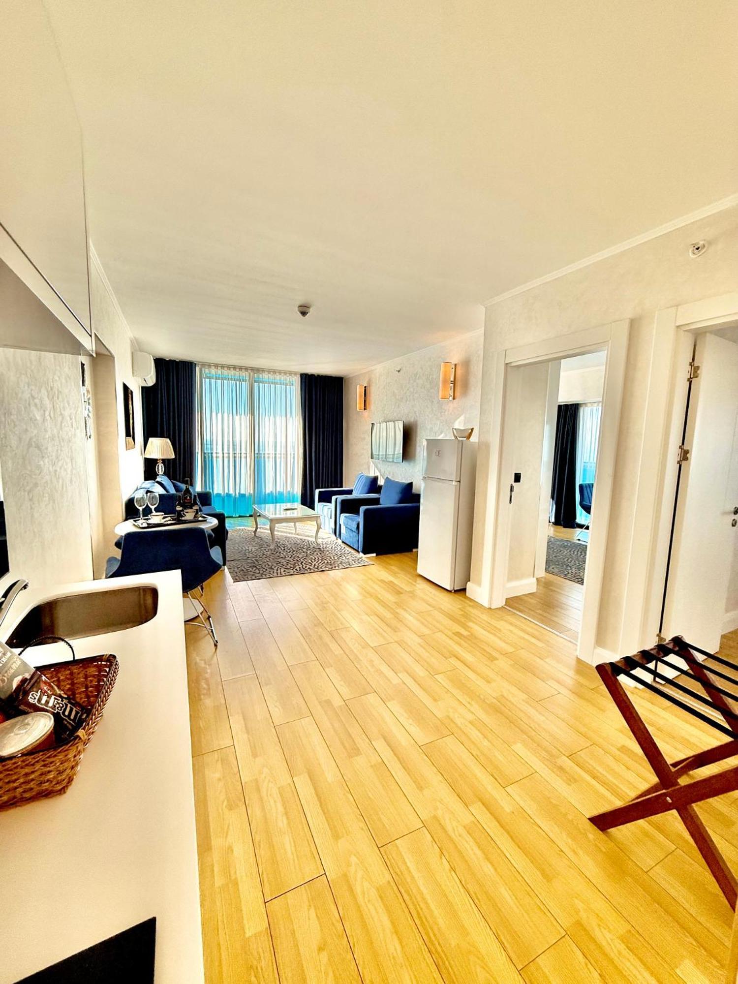 Seaside Vip Hotel Batumi Exterior foto