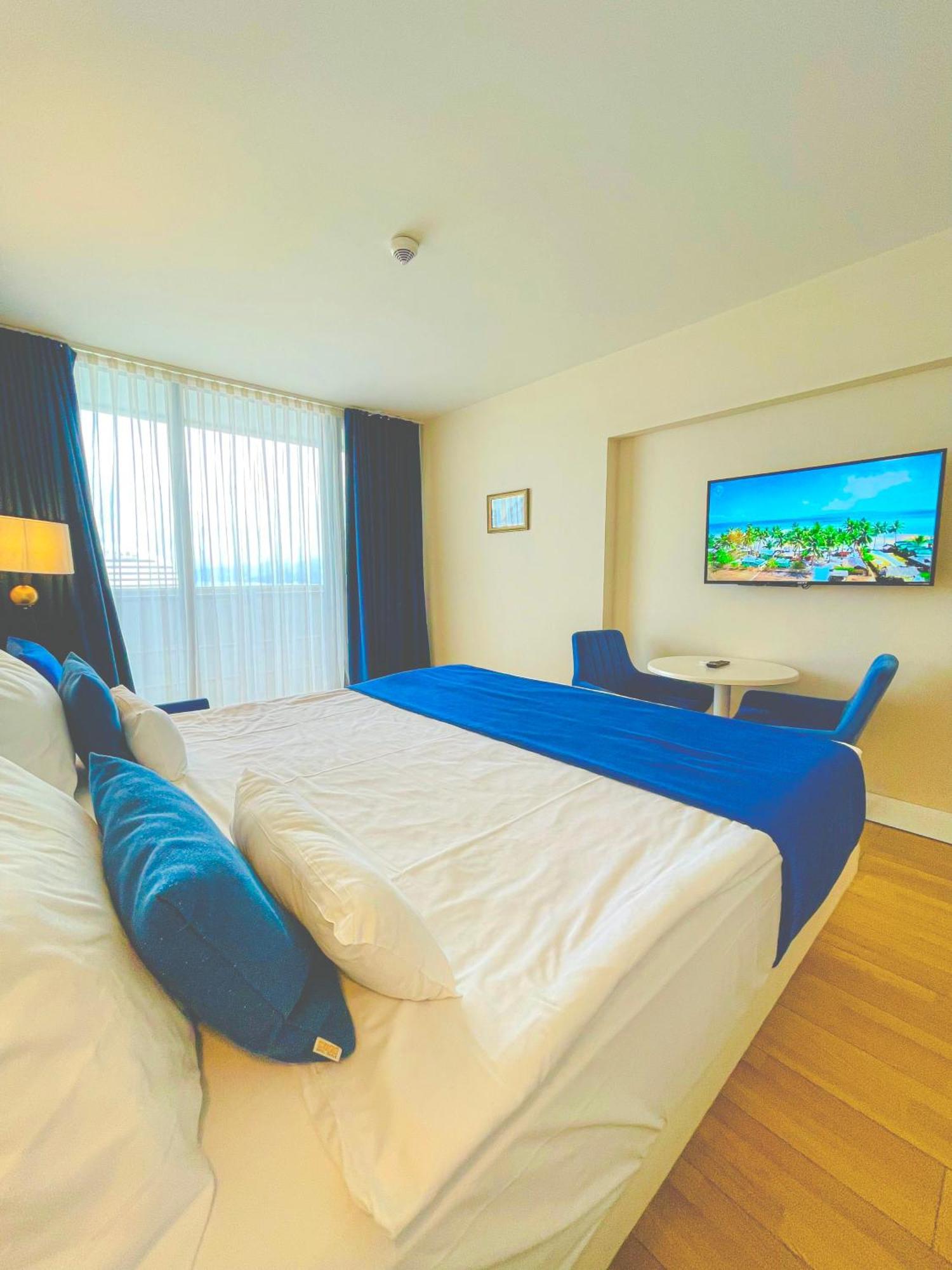 Seaside Vip Hotel Batumi Exterior foto